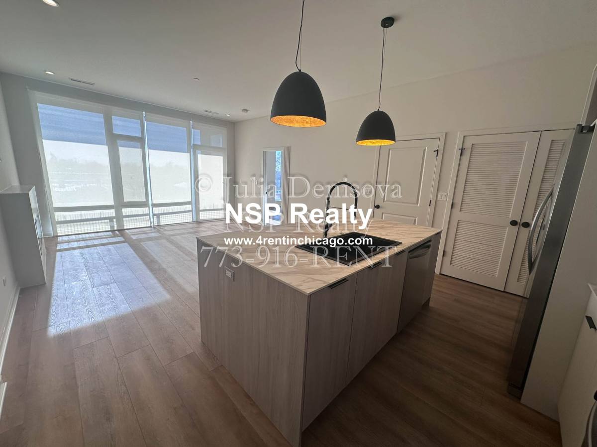 Apartment for rent at 3207 Narragansett #301, Chicago, IL 60634