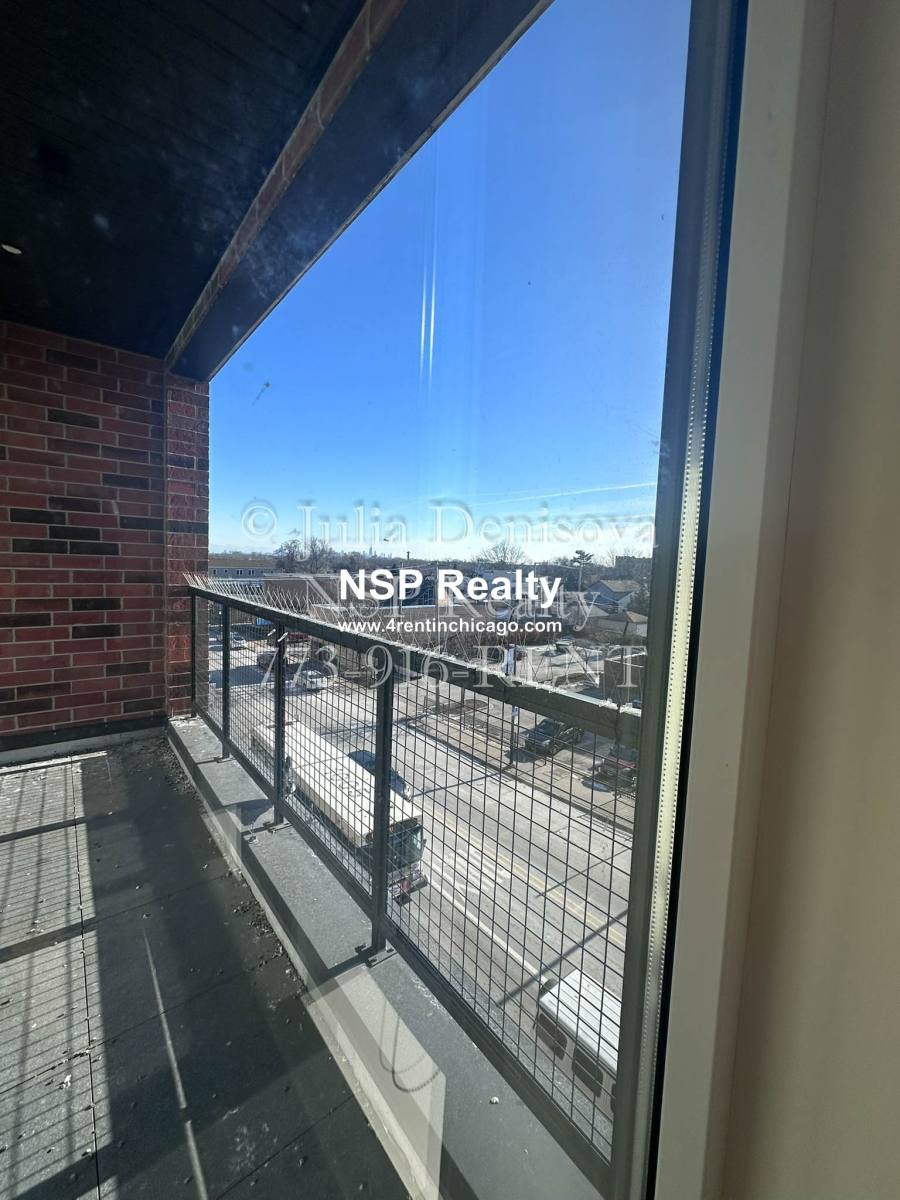Apartment for rent at 3207 Narragansett #301, Chicago, IL 60634