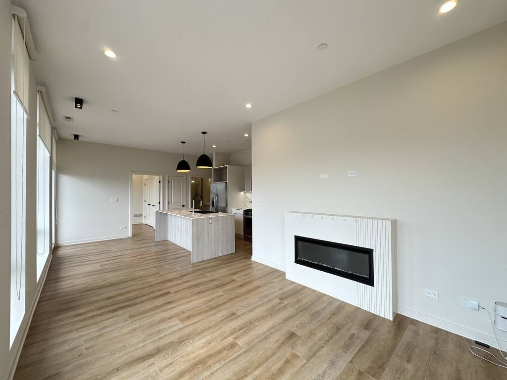 Apartment for rent at 6338 Belmont #P103, Chicago, IL 60634