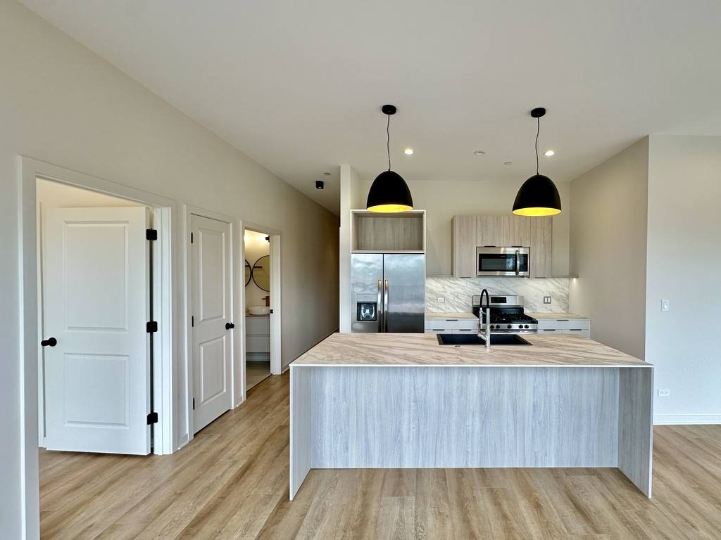 Apartment for rent at 6338 Belmont #P103, Chicago, IL 60634