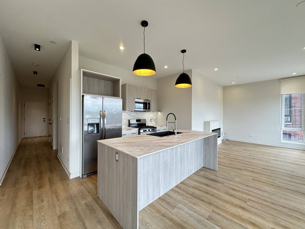 Apartment for rent at 6338 Belmont #P103, Chicago, IL 60634