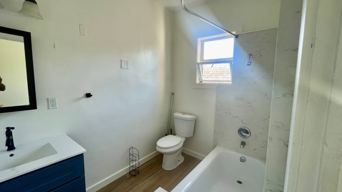 Apartment for rent at 1920 Castro St, Oakland, CA 94612