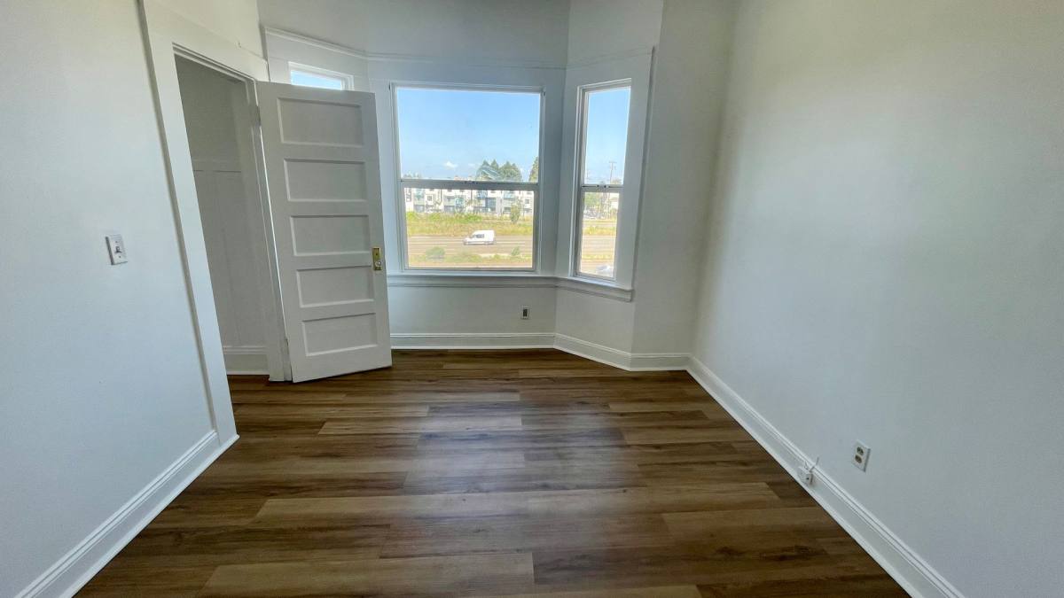 Apartment for rent at 1920 Castro St, Oakland, CA 94612