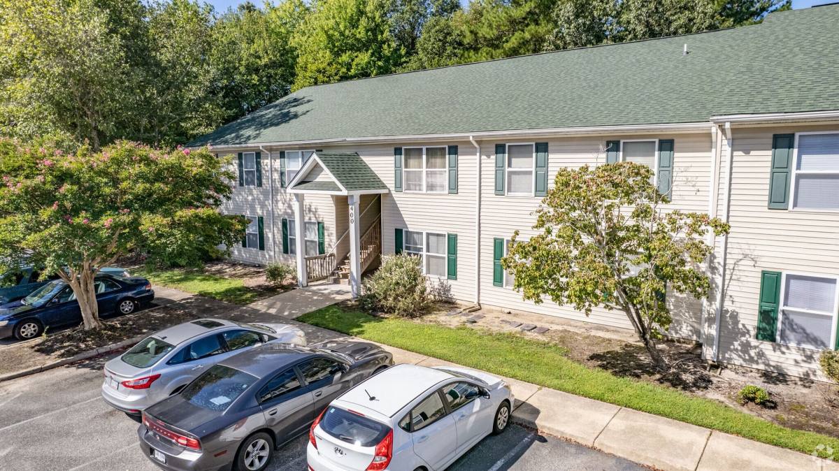 Apartment for rent at 420 Acorn Grove Lane, Chesapeake, VA 23320