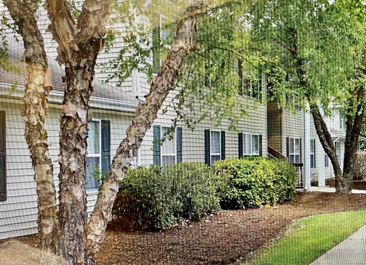 Apartment for rent at 420 Acorn Grove Lane, Chesapeake, VA 23320