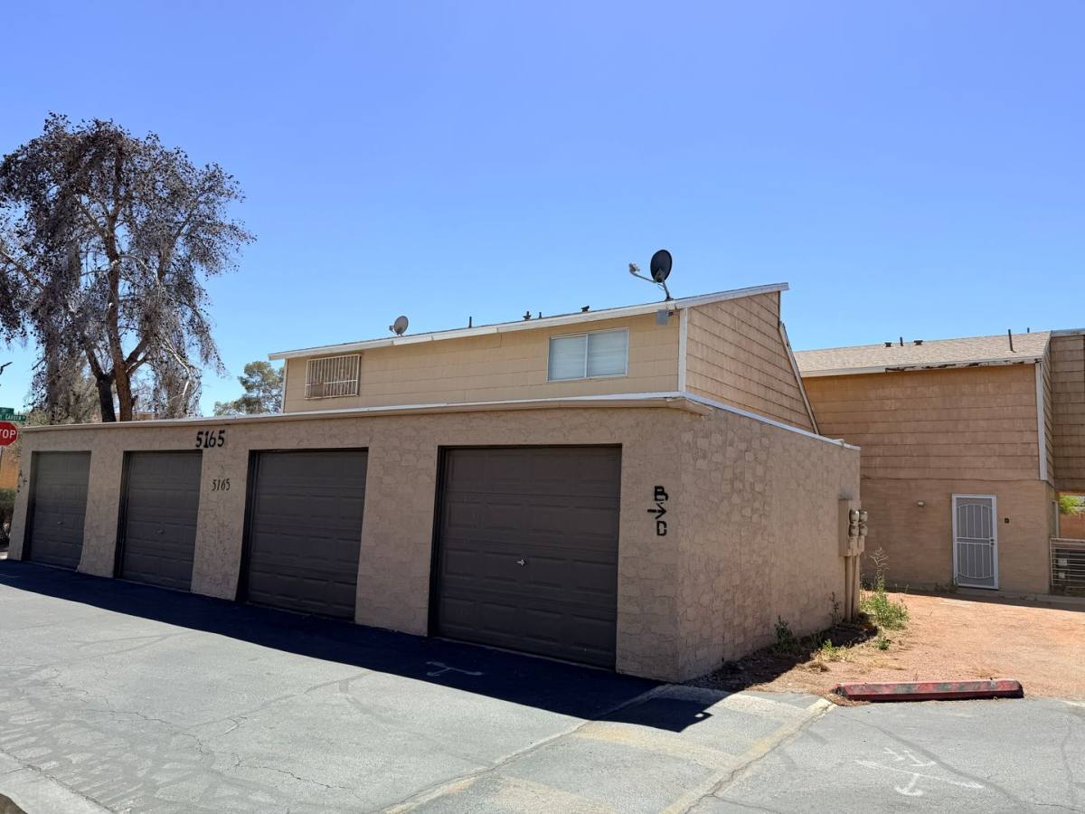 House for rent at 5165 Gray Lane, Las Vegas, NV 89119