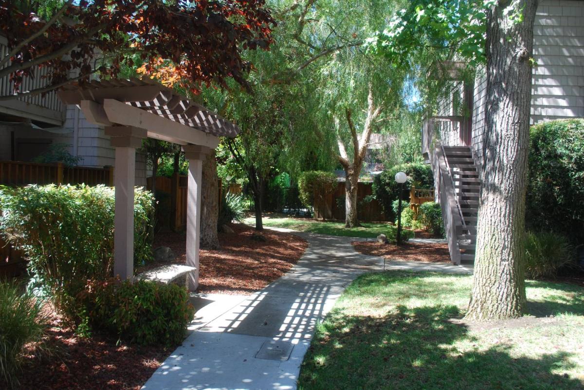 Condo for rent at 1100 Victory Lane, Concord, CA 94520