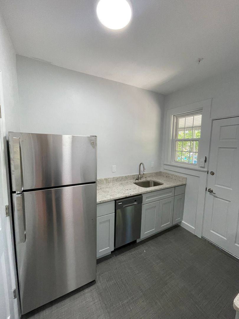 Apartment for rent at 418 E Virginia St, Tallahassee, FL 32301
