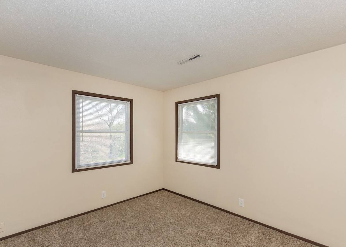 Apartment for rent at 3535 3545 3565 Central, Bettendorf, IA 52722