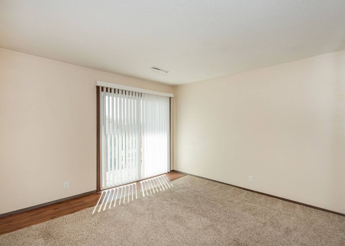 Apartment for rent at 3535 3545 3565 Central, Bettendorf, IA 52722
