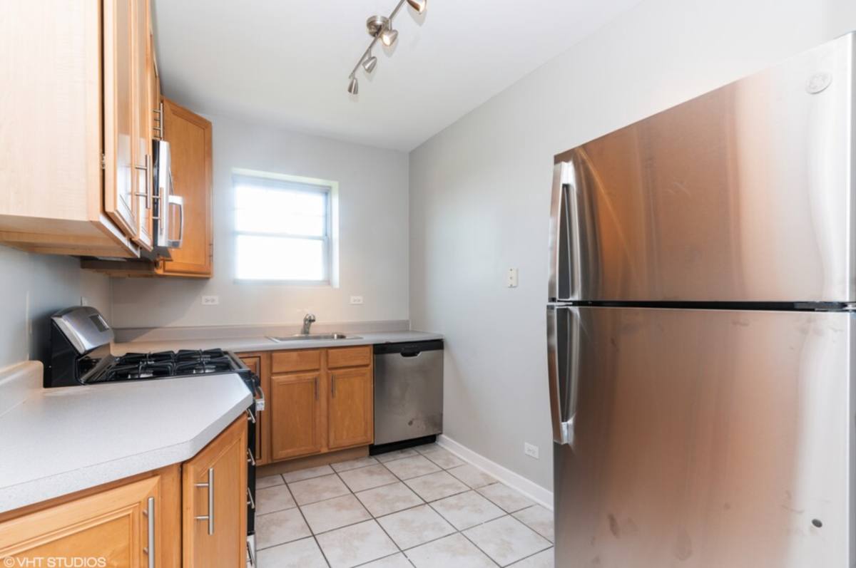 Apartment for rent at 2760 Hampton Parkway #V1, Evanston, IL 60201