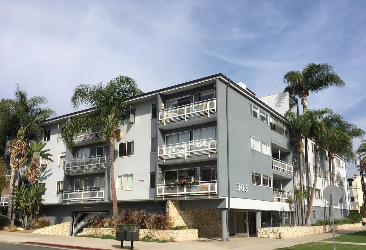Apartment for rent at 303 California Ave, Santa Monica, CA 90403