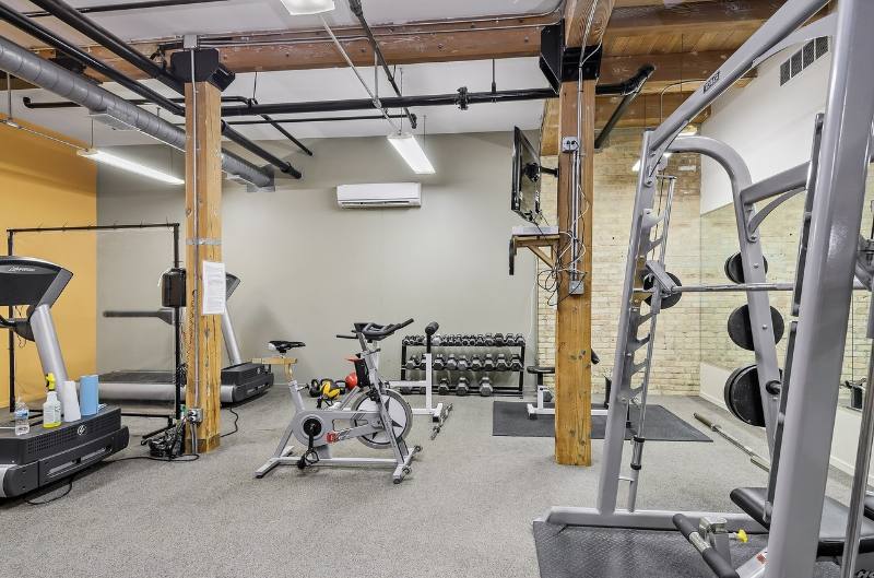 Condo for rent at 2012 W Saint Paul Ave #211, Chicago, IL 60647
