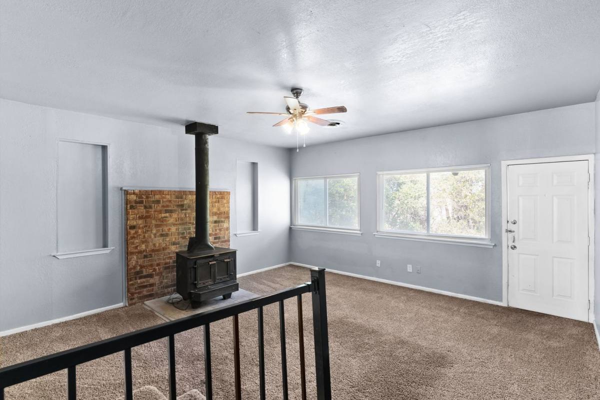 House for rent at 2709 Hillside Dr, Killeen, TX 76543