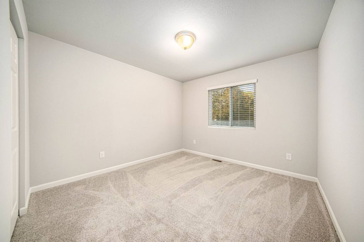 House for rent at 1027 Maple Ave, Jackson, MI 49203