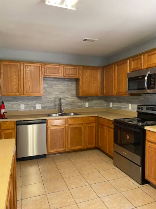 Townhouse for rent at 23240 High Point St, Hempstead, TX 77445