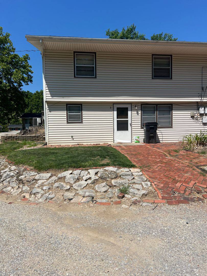 Apartment for rent at 1700 Caniff Circle, Columbia, MO 65201