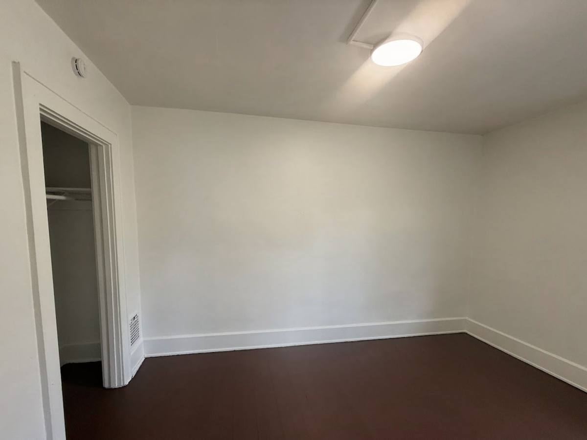 Apartment for rent at 724 S Linden St, Alliance, OH 44601