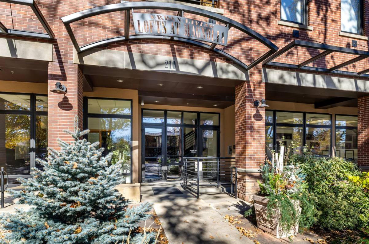 Condo for rent at 210 W Magnolia St, Fort Collins, CO 80521