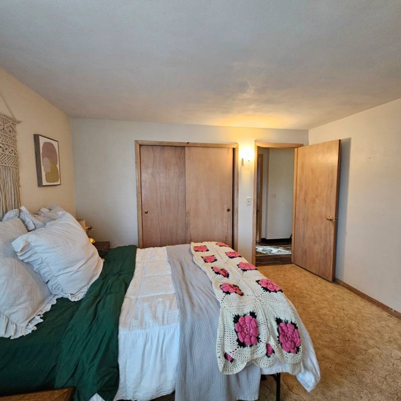 Apartment for rent at 305 N Hickory St, Platteville, WI 53818