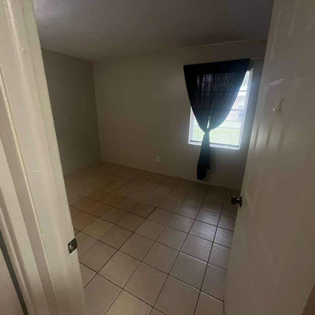 Apartment for rent at 3771 Belmont St, Fort Myers, FL 33916