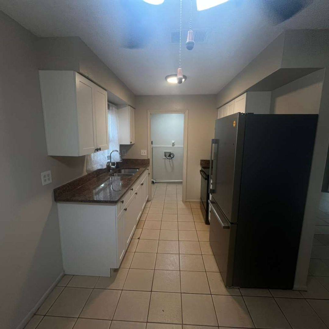 Apartment for rent at 3771 Belmont St, Fort Myers, FL 33916