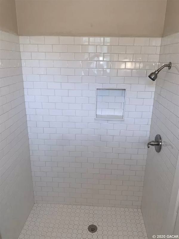 House for rent at 929 SW 13th St, Gainesville, FL 32601