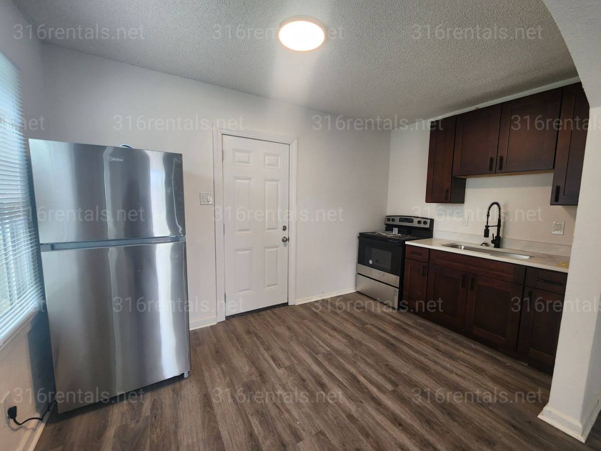 Apartment for rent at 847 N Glendale St, Wichita, KS 67208