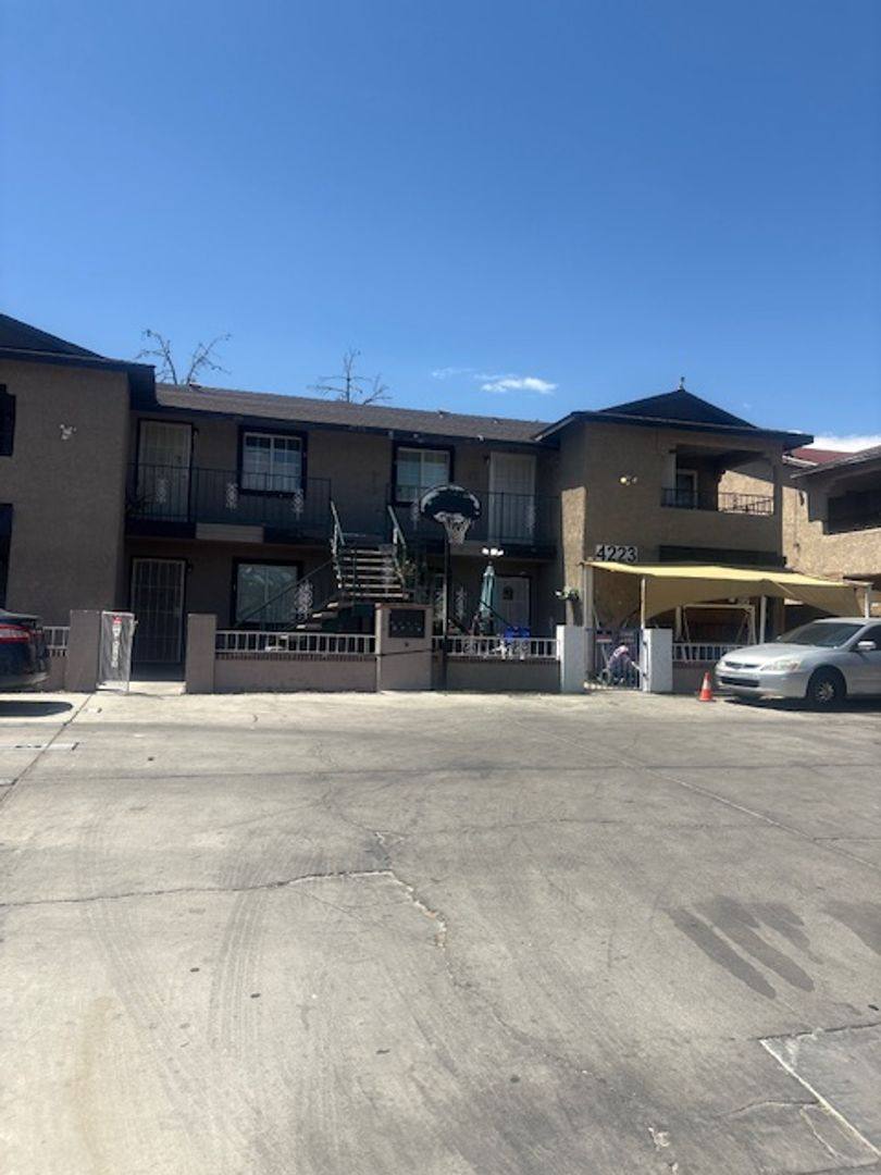 Apartment for rent at 4223 Zavala St, Las Vegas, NV 89103
