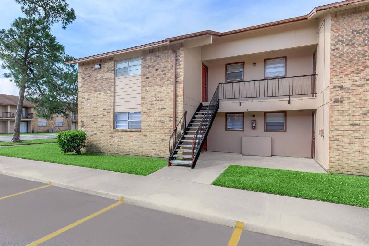 Apartment for rent at 1348 Jefferson Dr, Port Arthur, TX 77642