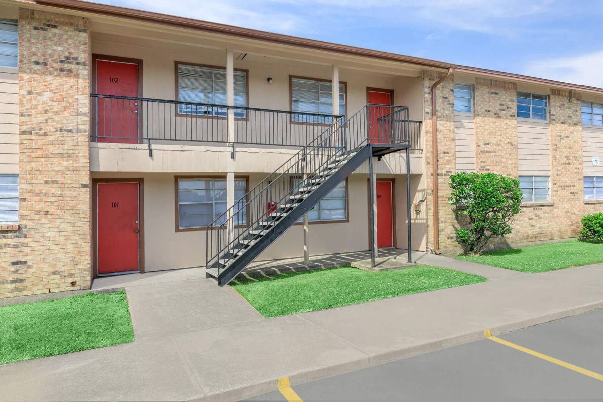 Apartment for rent at 1348 Jefferson Dr, Port Arthur, TX 77642