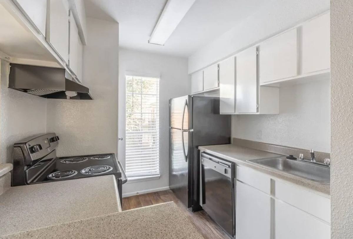 Apartment for rent at 855 Greens Rd, Houston, TX 77060