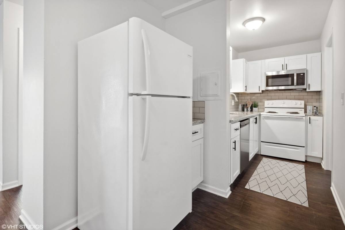 Apartment for rent at 2940 Wellington Ave, Lisle, IL 60532