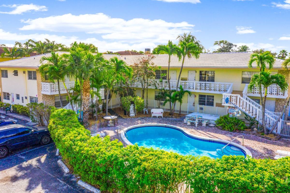 Apartment for rent at 840 NE 17th Terrace, Fort Lauderdale, FL 33304