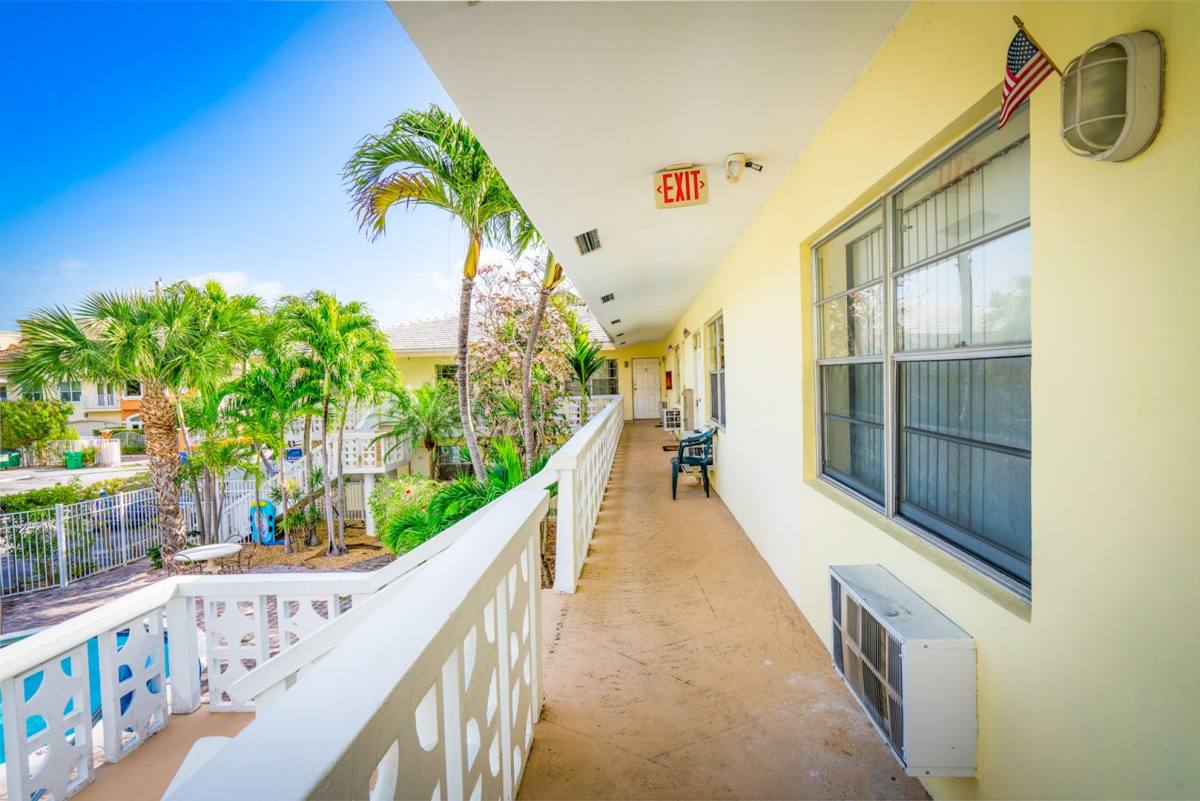 Apartment for rent at 840 NE 17th Terrace, Fort Lauderdale, FL 33304