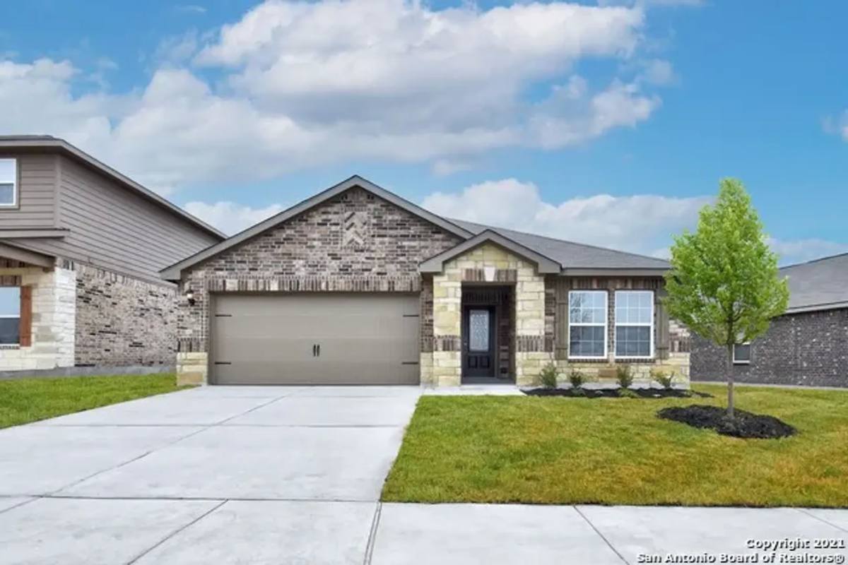 House for rent at 9330 Bennett Forest, Converse, TX 78109