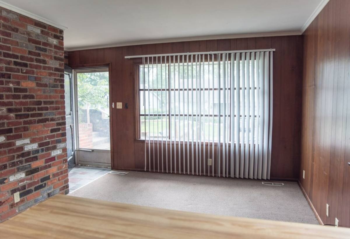 Apartment for rent at 824 W Wayne St, Muncie, IN 47303