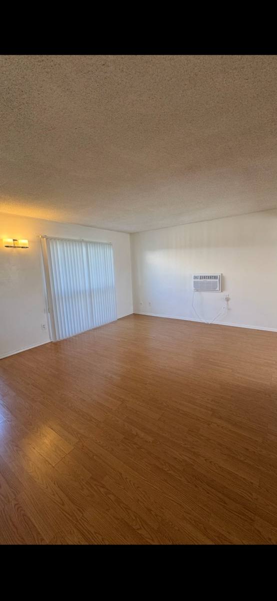 Apartment for rent at 10446 Kailua Lane, Tujunga, CA 91042