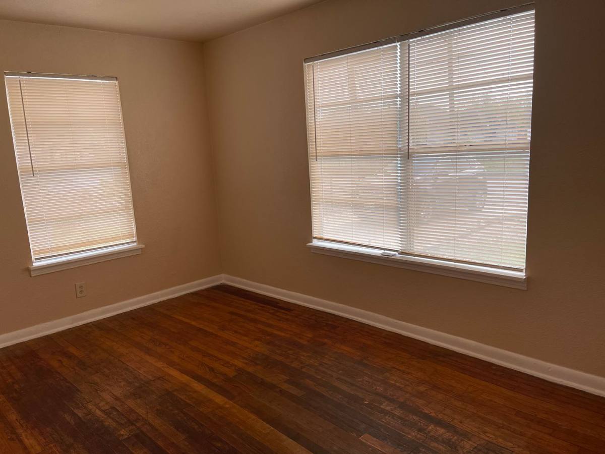 House for rent at 675 W Pyron, San Antonio, TX 78221