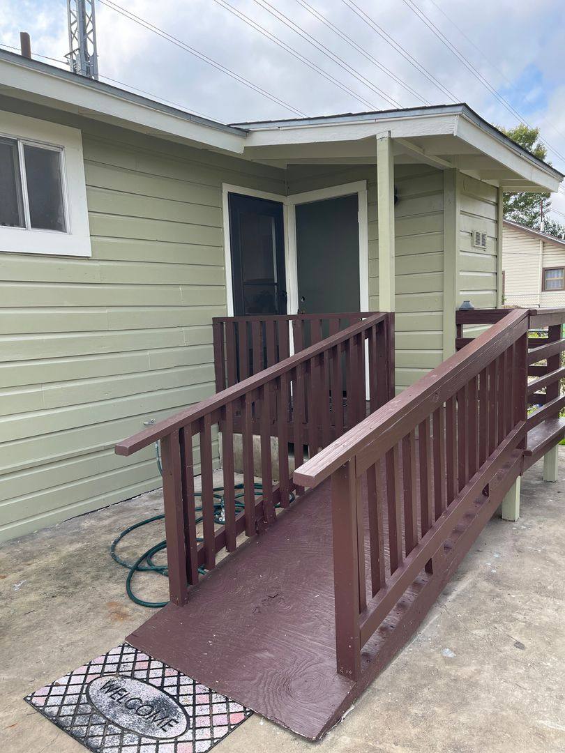 House for rent at 675 W Pyron, San Antonio, TX 78221