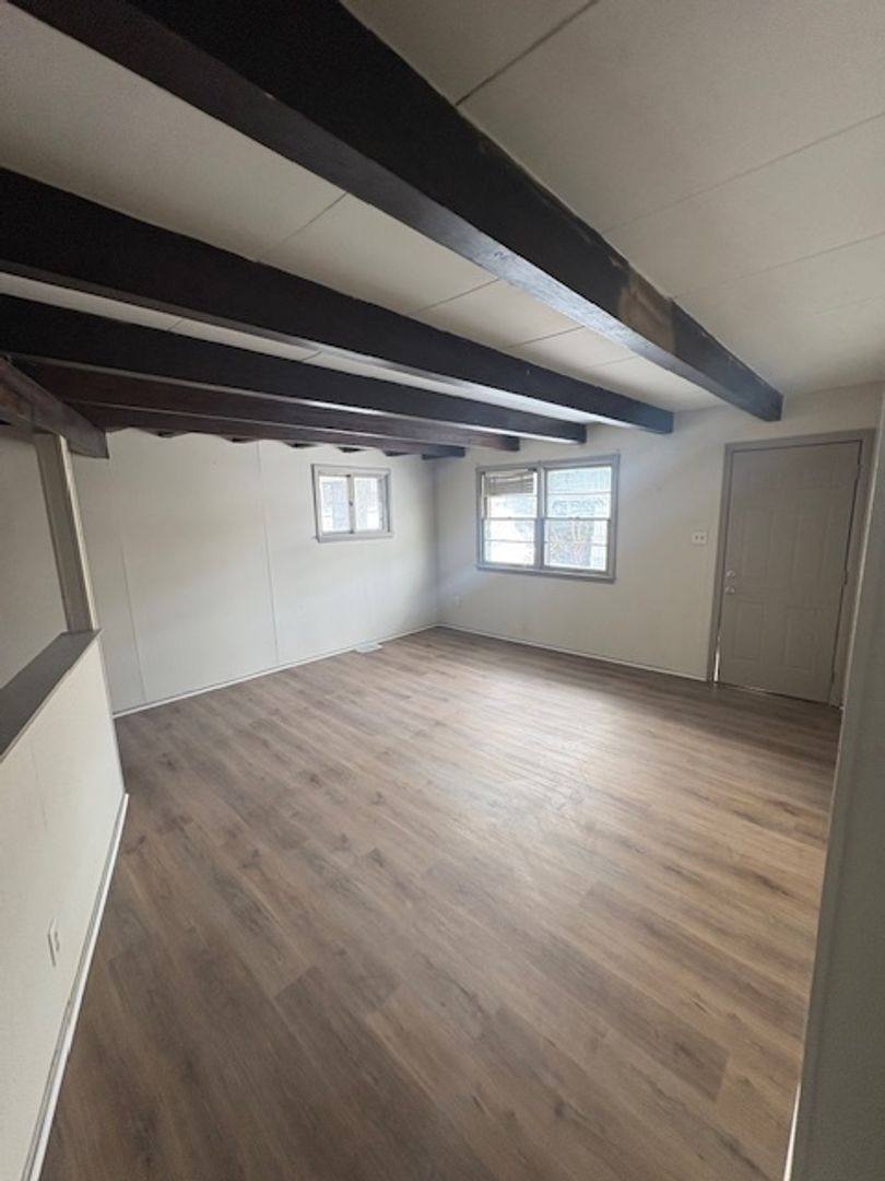 Apartment for rent at 528 Henrietta, Pekin, IL 61554