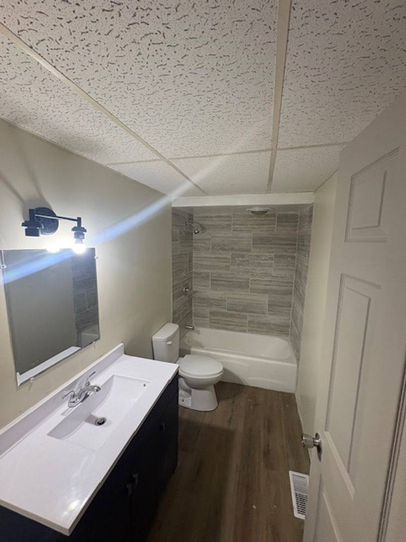 Apartment for rent at 528 Henrietta, Pekin, IL 61554