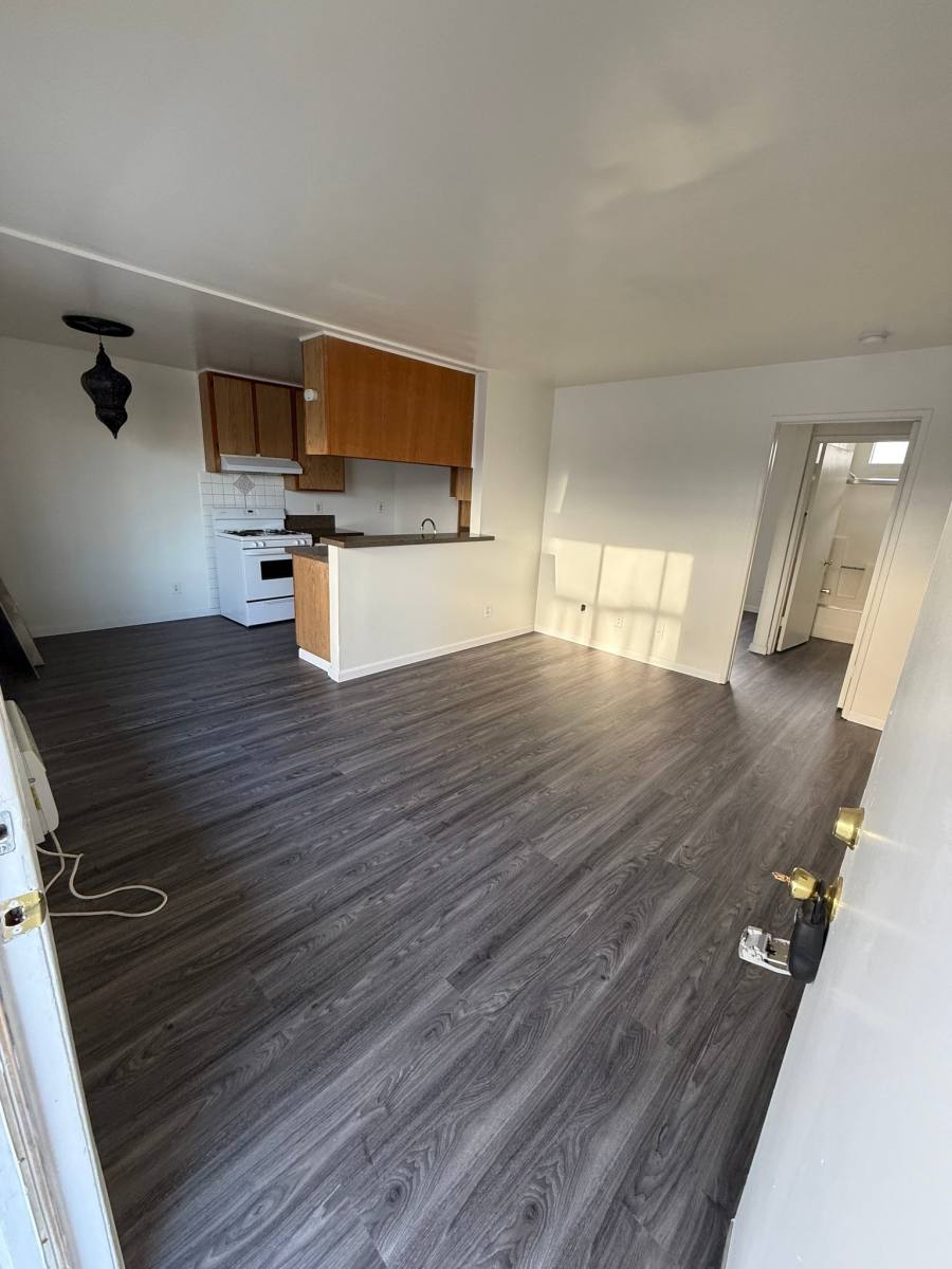 Apartment for rent at 18360 Napa St, Northridge, CA 91325