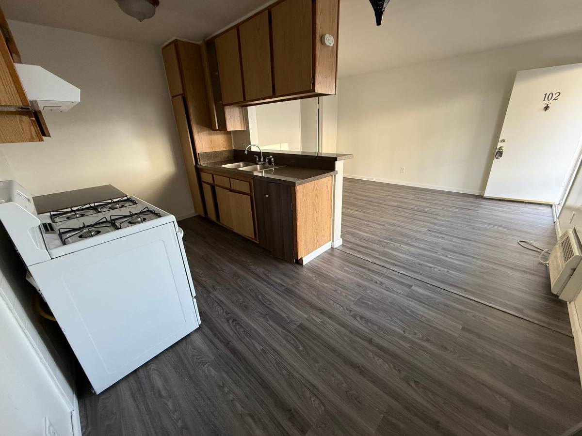 Apartment for rent at 18360 Napa St, Northridge, CA 91325