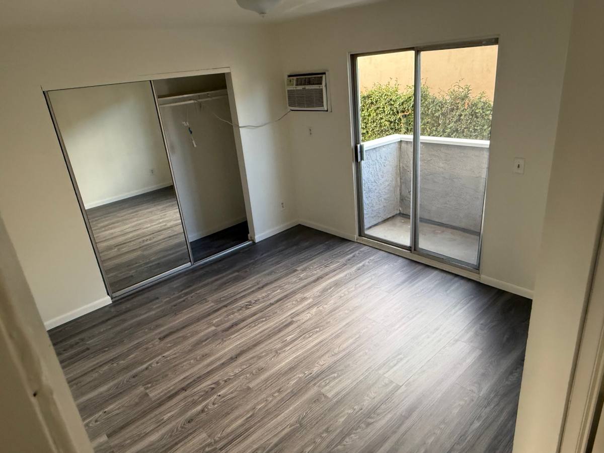Apartment for rent at 18360 Napa St, Northridge, CA 91325