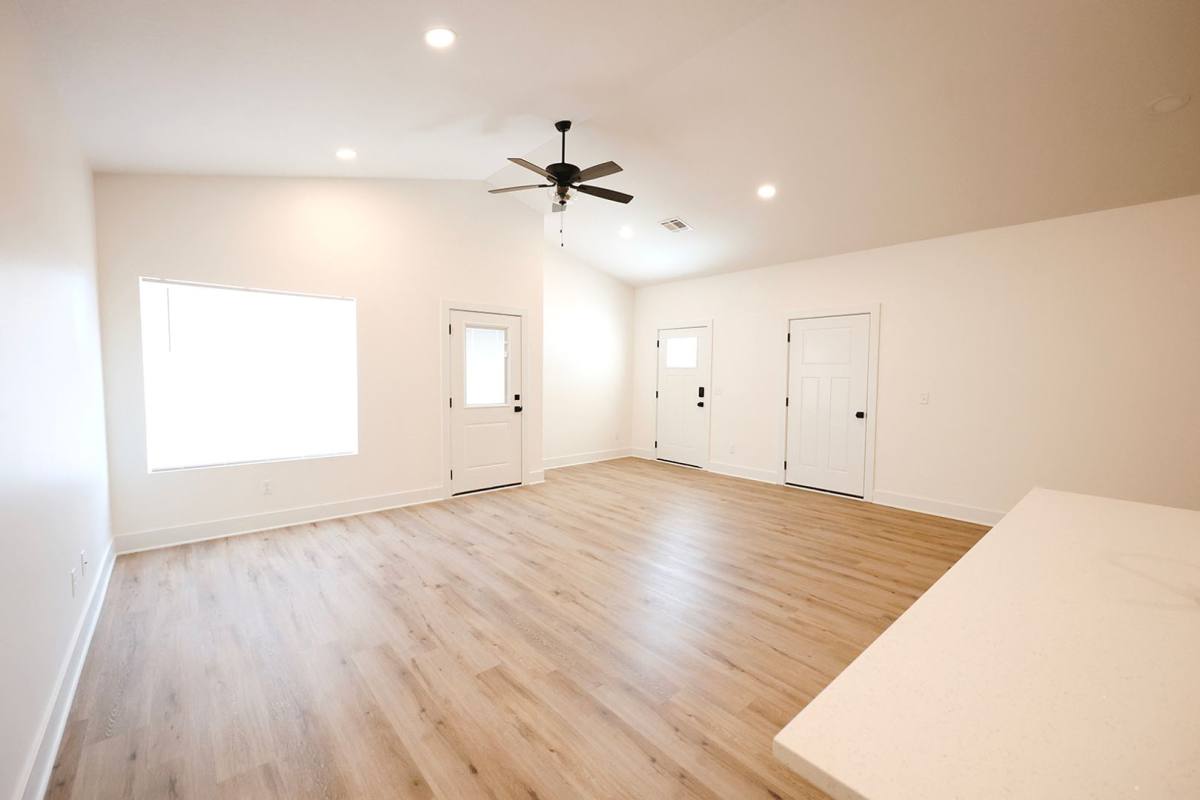 Apartment for rent at 522 E Briarbrook Lane, Valley Center, KS 67147