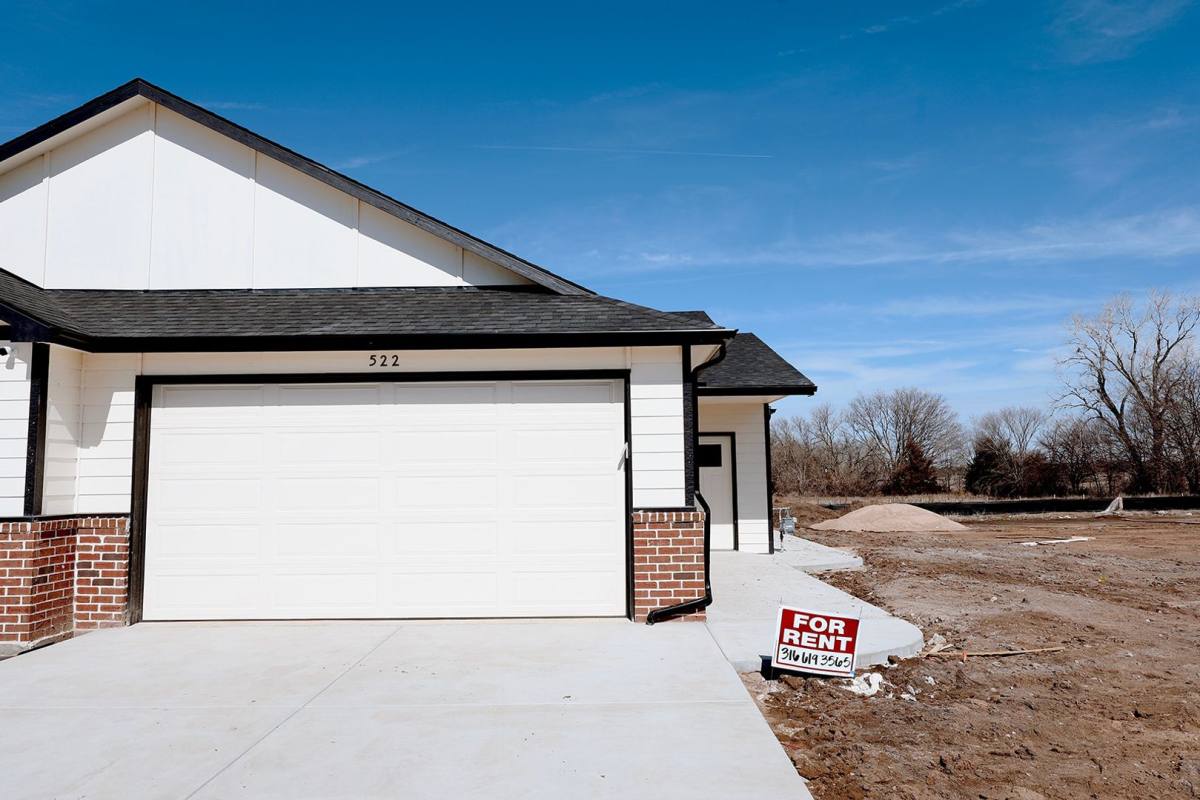 Apartment for rent at 522 E Briarbrook Lane, Valley Center, KS 67147