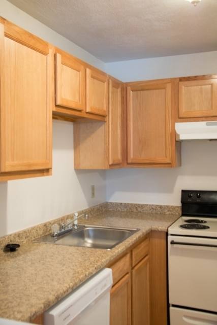Apartment for rent at 103 Spit Brook Rd, Nashua, NH 03062