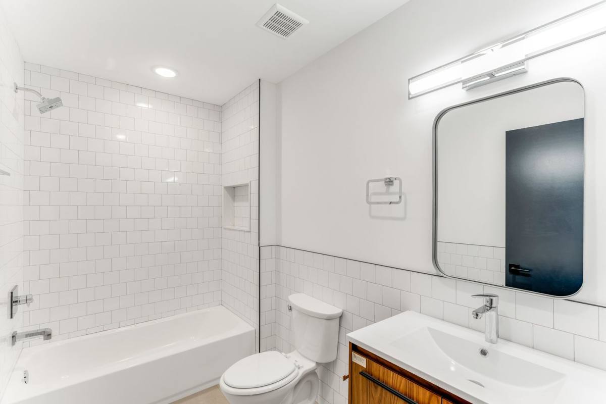 Apartment for rent at 643-645 N 15th St, Philadelphia, PA 19130