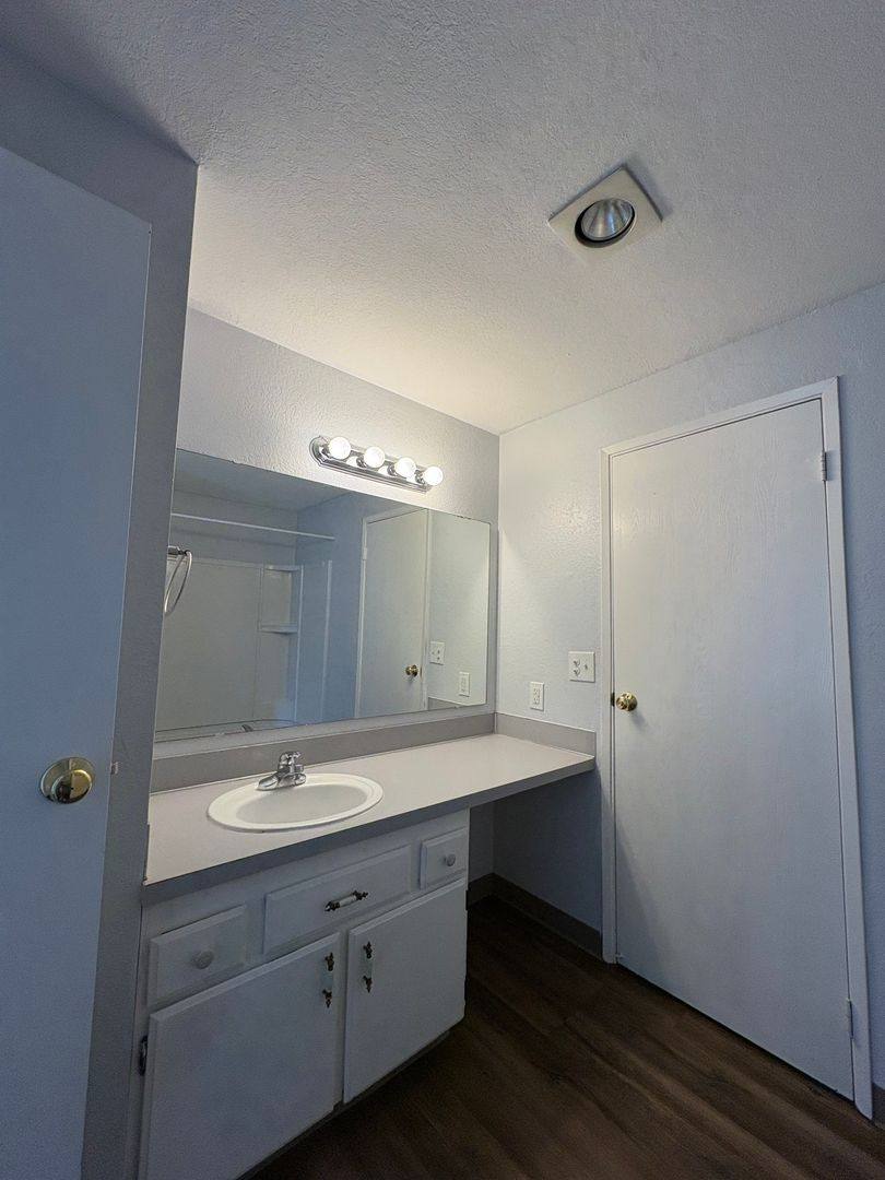 Apartment for rent at 6th Ave, Kennewick, WA 99336